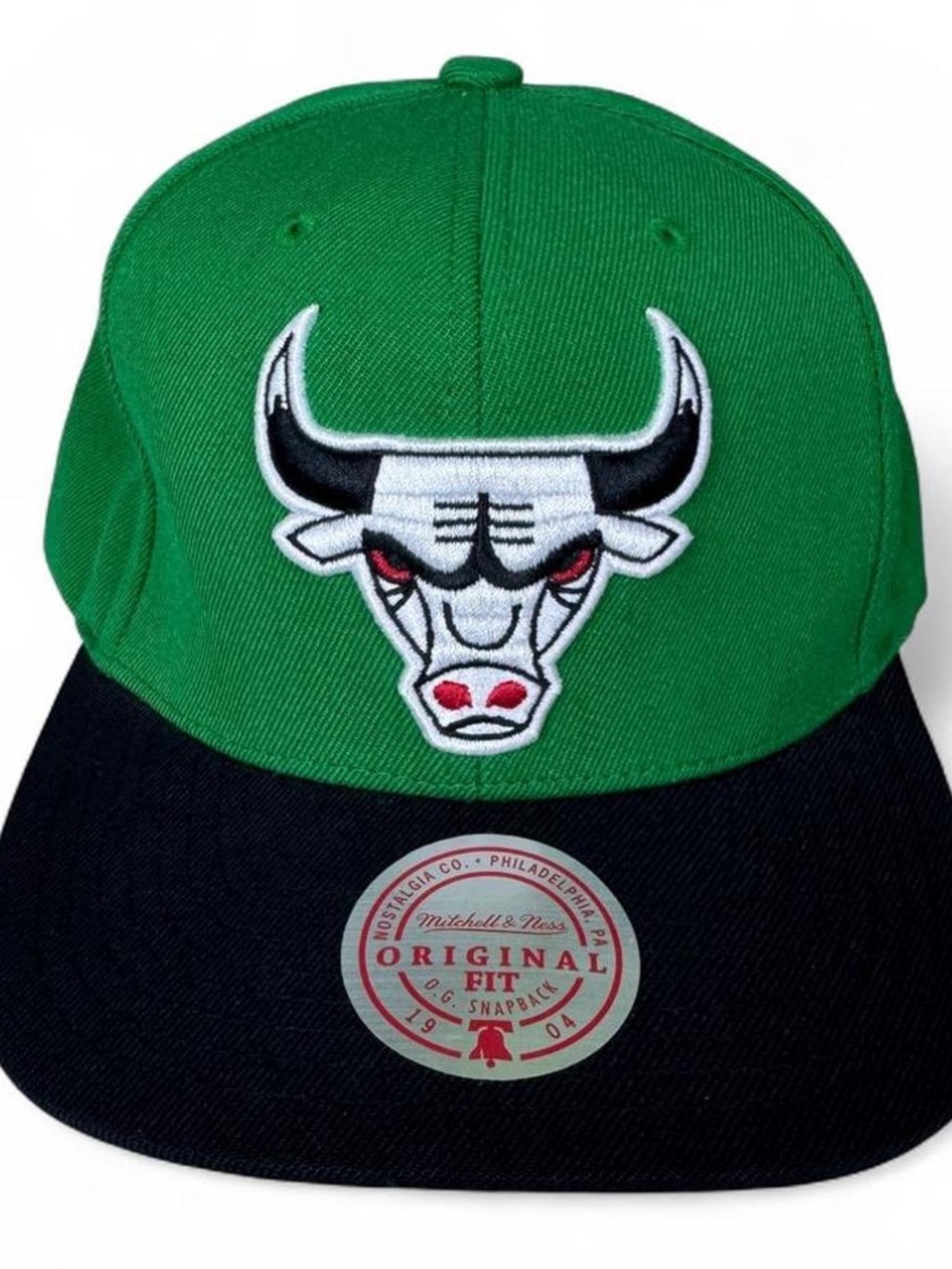 Mitchell & Ness Chicago Bulls Two-Tone Classic Snapback Hat